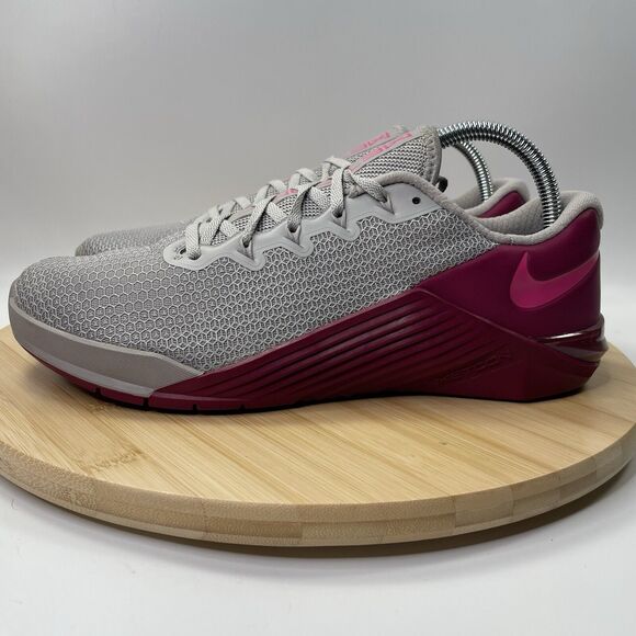 Nike Metcon 5 Women's Size 10 Cross Training Shoes Grey Berry Pink AO2982-061 - Picture 5 of 16